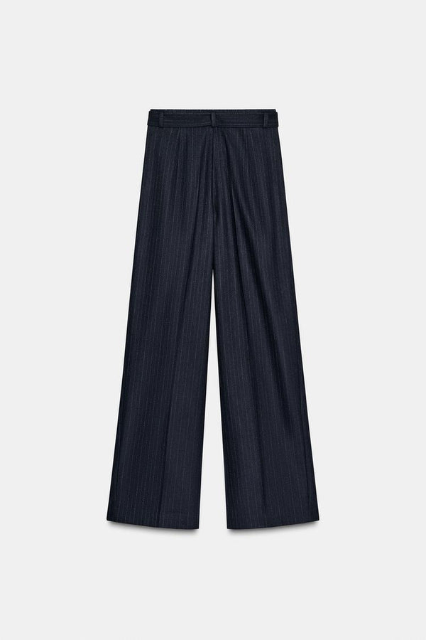 Pantalón raya diplomática con cinturón